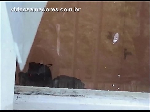 ❤️ Home cachondo mirando á súa moza con outro mozo, gravando un vídeo de carallo sen molestar á parella ❌ Porno ruso en % gl.porngifer.ru %